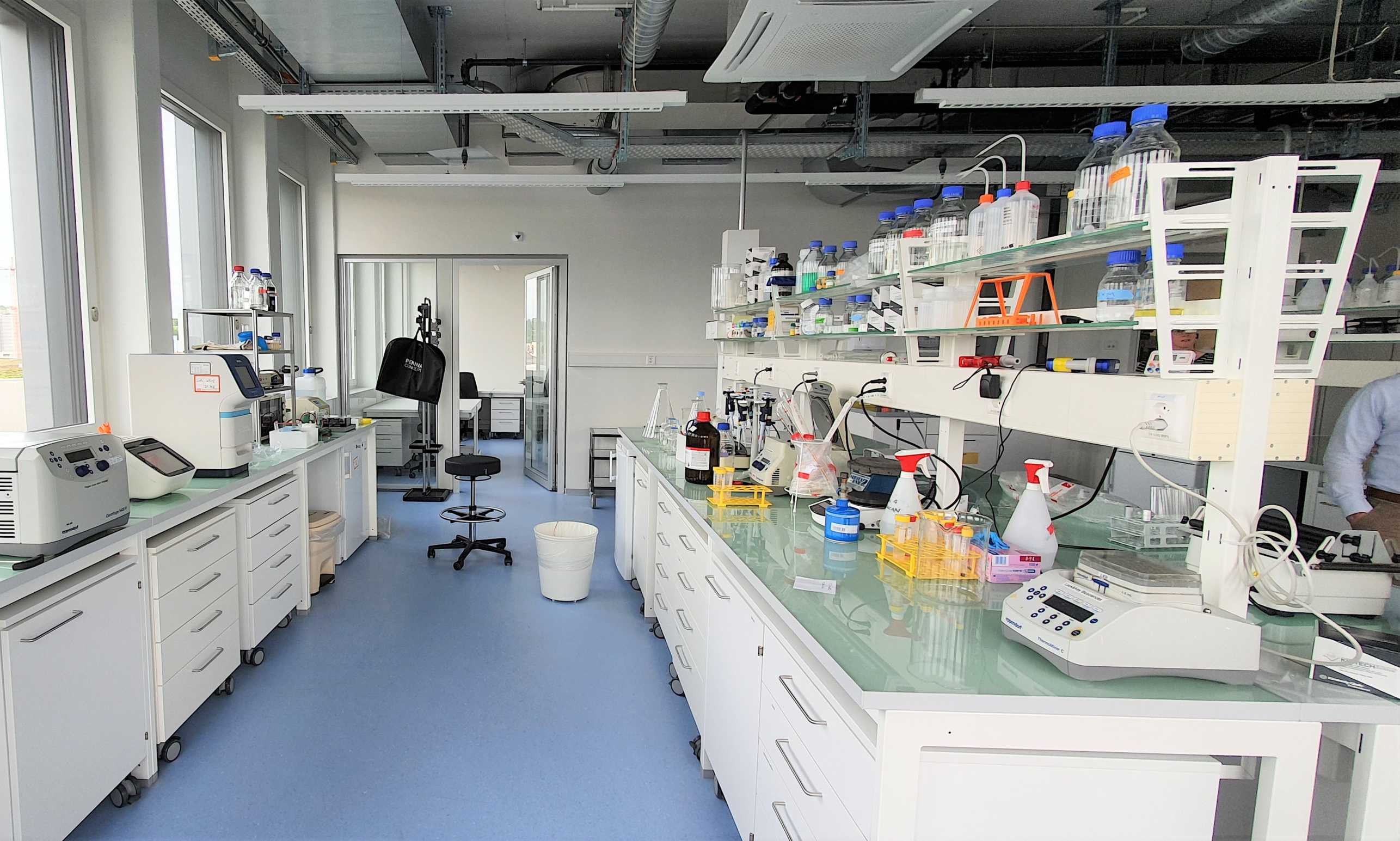 Enlarged view: Biosafety lab